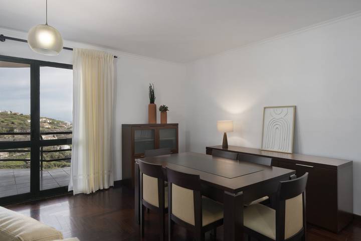 Gîte pour 6 personnes, avec balcon, adapté aux familles à Calheta - 4