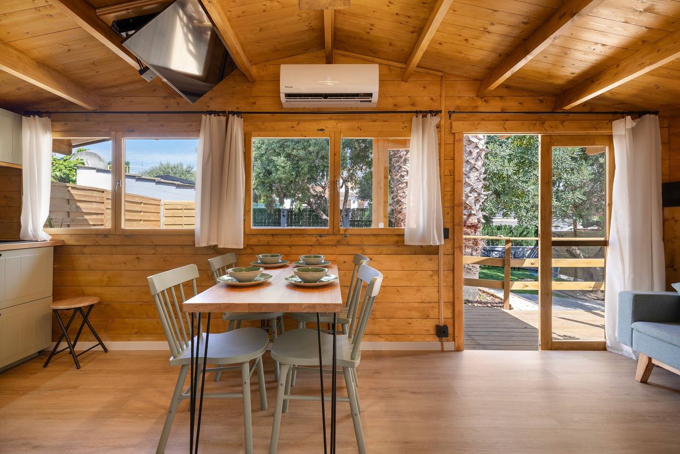 Bungalow con Piscina Privada, Wi-Fi y Aire Acondicionado in Cunit, Costa Dorada