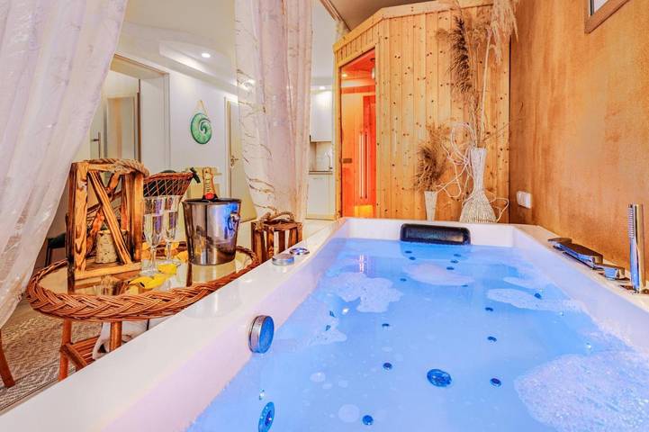 Ośrodek wypoczynkowy dla 2 osób, z jacuzzi i balkon oraz sauna na Kaszuby