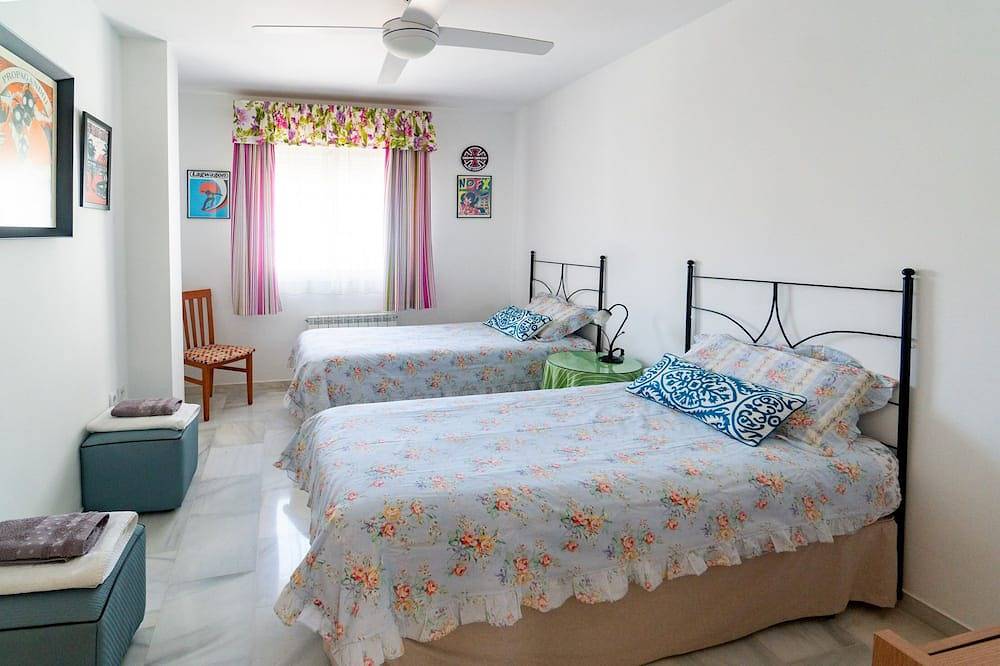 Bonita casa en Granada a tan solo 10min del centro +(Parking En El Centro)+Wifi in Ambroz, Vegas del Genil