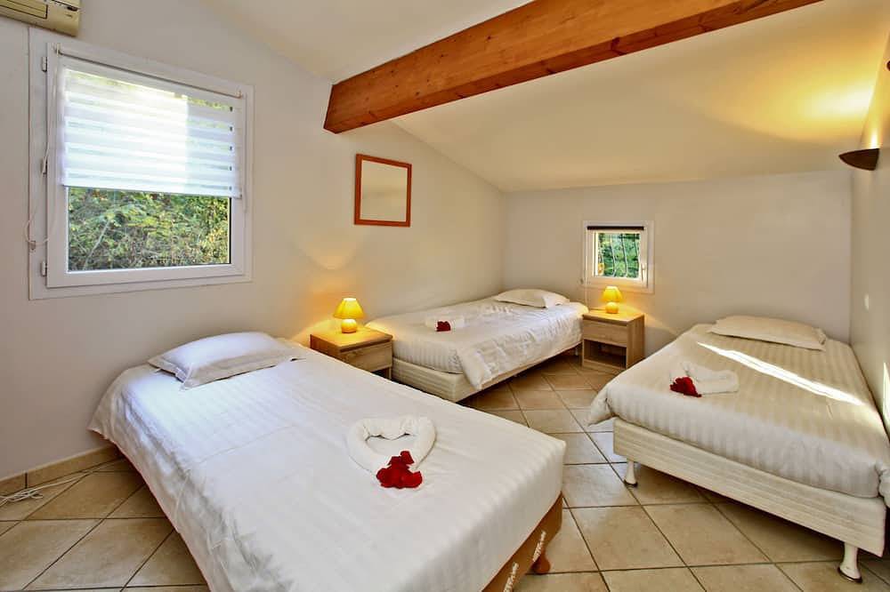 Petite maison à 50 métres des thermes de vals les bains in Vals-les-Bains, Parc naturel régional des Monts d'Ardèche