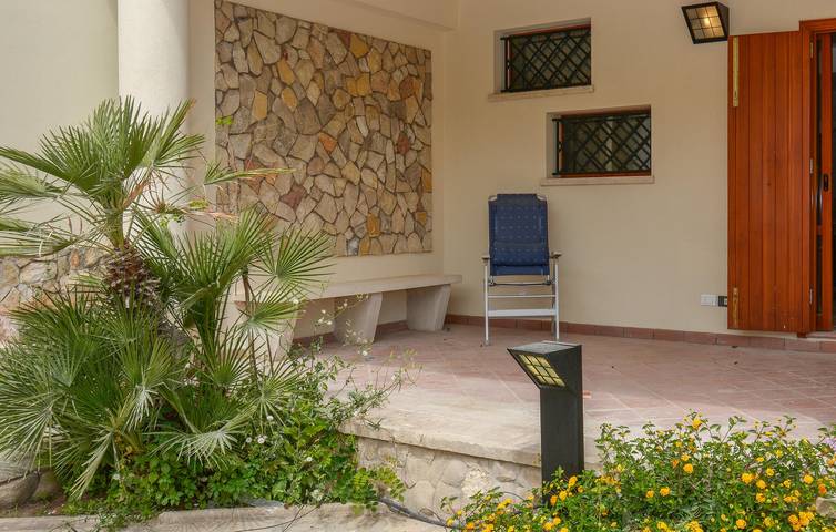 Location de vacances pour 6 personnes, avec jardin et terrasse à Scoglitti - 2