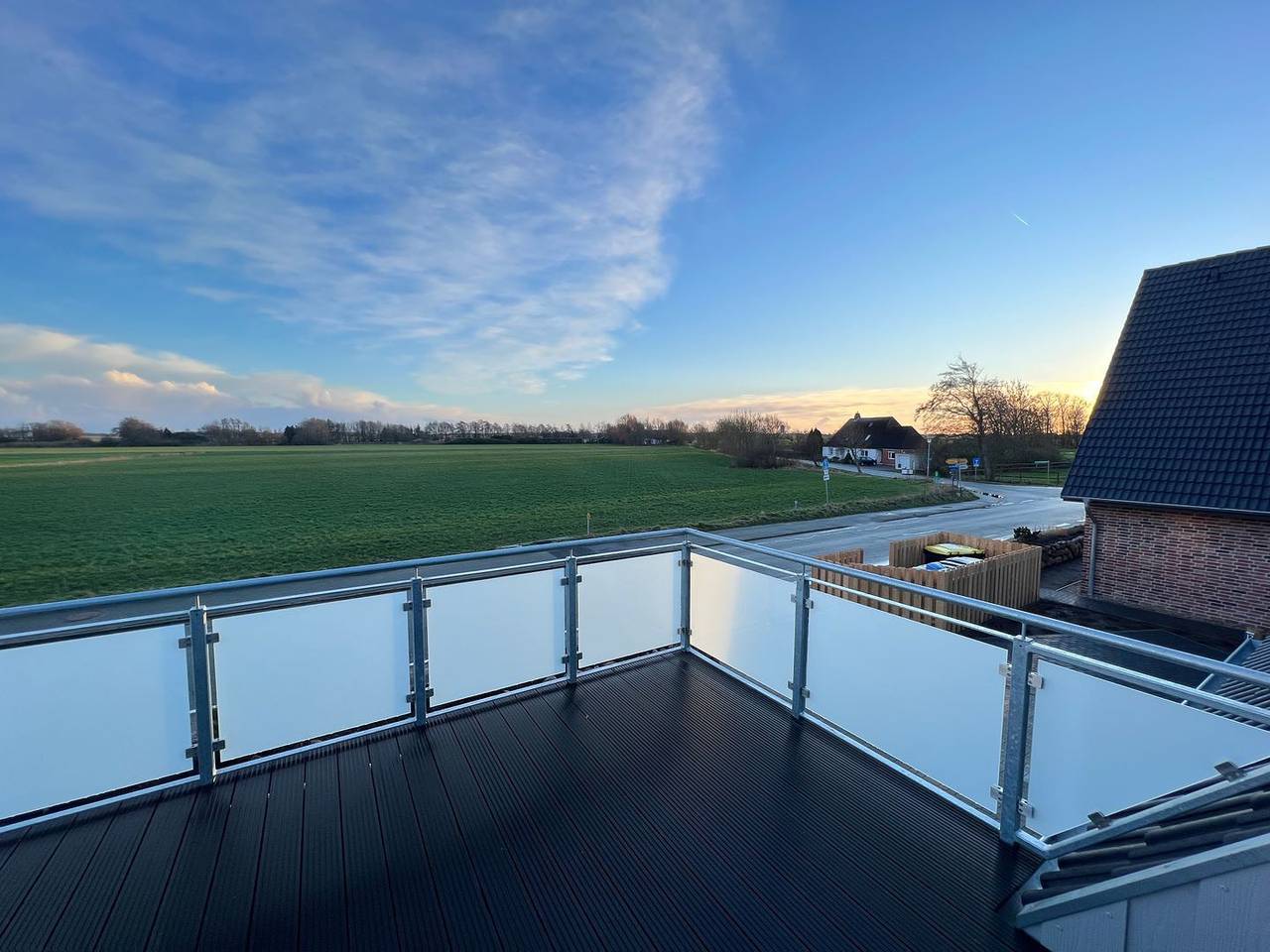 Ganze Wohnung, Küste 4 - Balkon mit Feldblick, Duschbad, 2 Schlafzimmer in Westerdeichstrich, Nordseeküste
