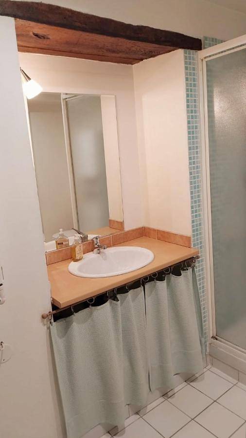 Appartement entier, One-Bedroom Apartment in Bernay-Neuvy-en-Champagne, Sarthe