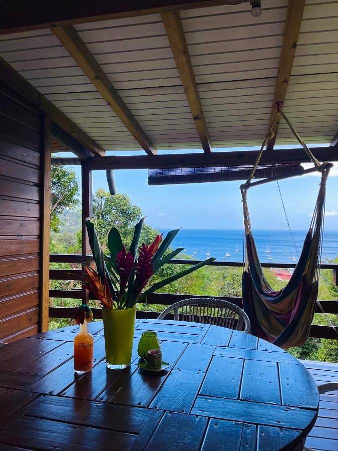 Alojamiento y desayuno para 2 personas, con vistas además de piscina y jardín en Guadalupe