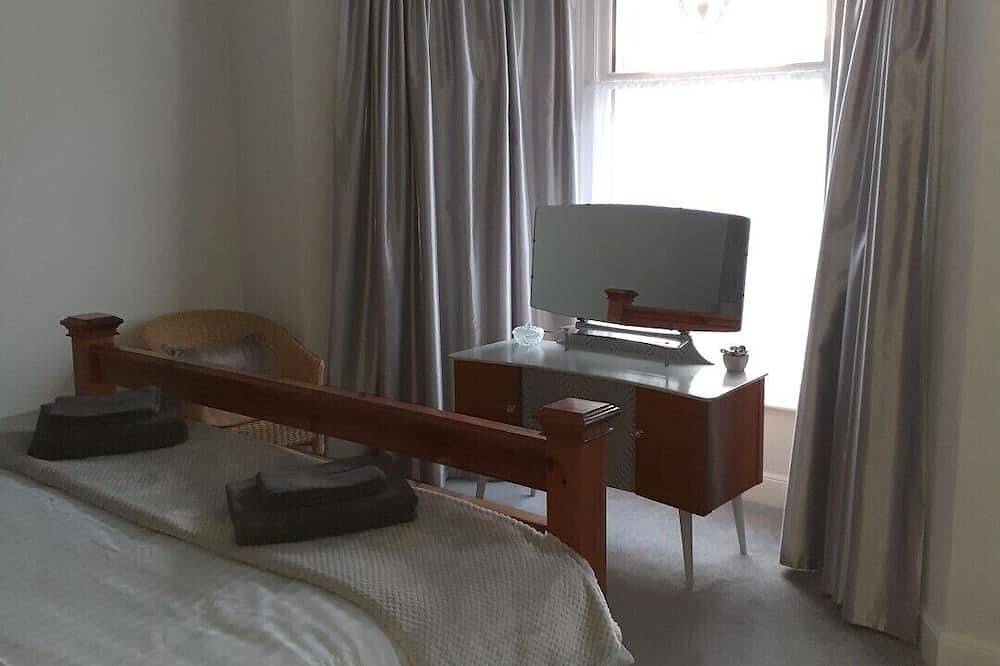 Family holiday home near both sea front and town in Great Yarmouth, The Broads