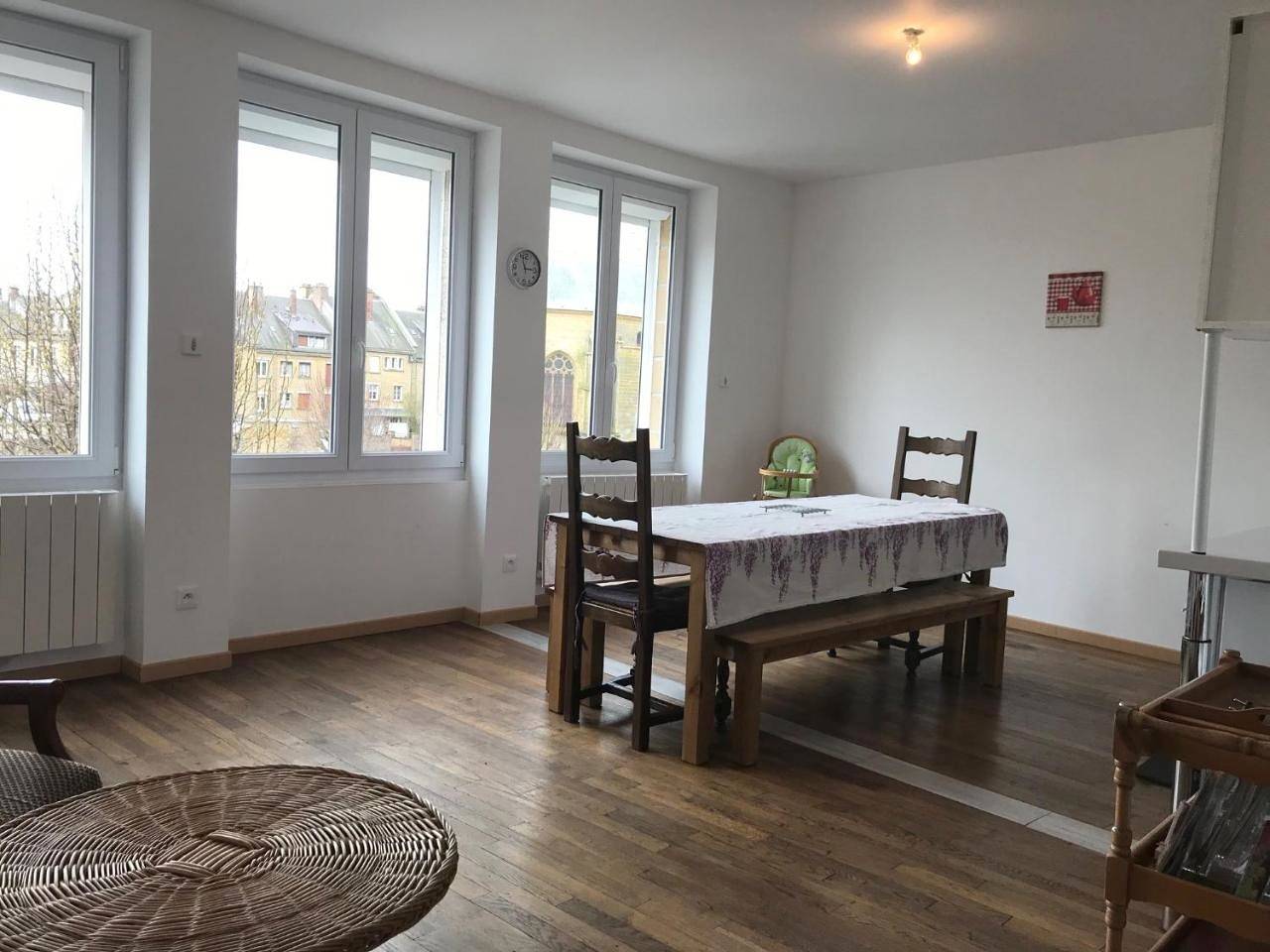 Appartement entier, Apartment in Bairon-et-ses-Environs, Ardennes