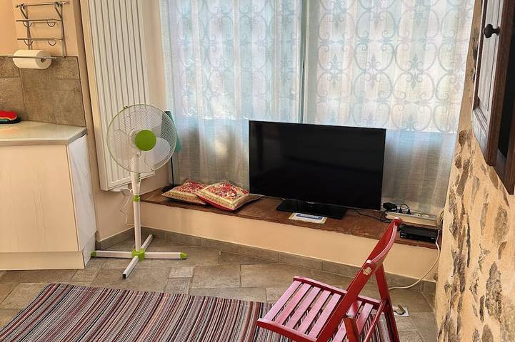 Gîte pour 3 personnes, avec terrasse à Auribeau-sur-Siagne - 2