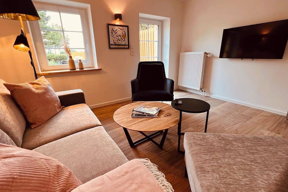 Ganze Wohnung, Ferienwohnung Reethaus M - Sommerhaus 54 in Grödersby bei Arnis. in Grödersby, Kappeln & Umgebung