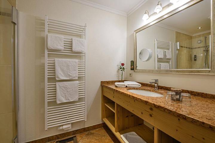 Hotel für 2 Personen, mit Pool und Garten sowie Sauna und Ausblick in Kössen - 2