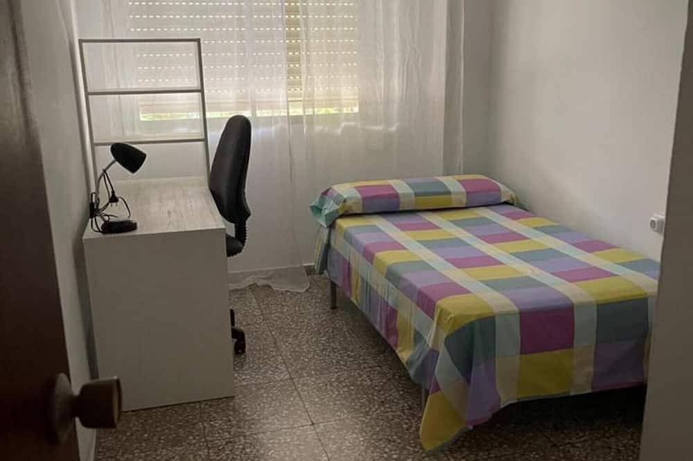 Entire apartment, Piso Completo a 10/15 Minutos de la Playa in San Vicente del Raspeig, Costa Blanca