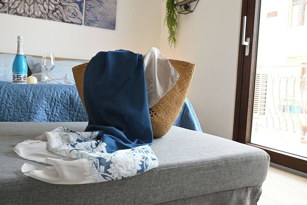 Entire apartment, Terra Sinus Beautiful Suite in Terrasini, Palermo Province