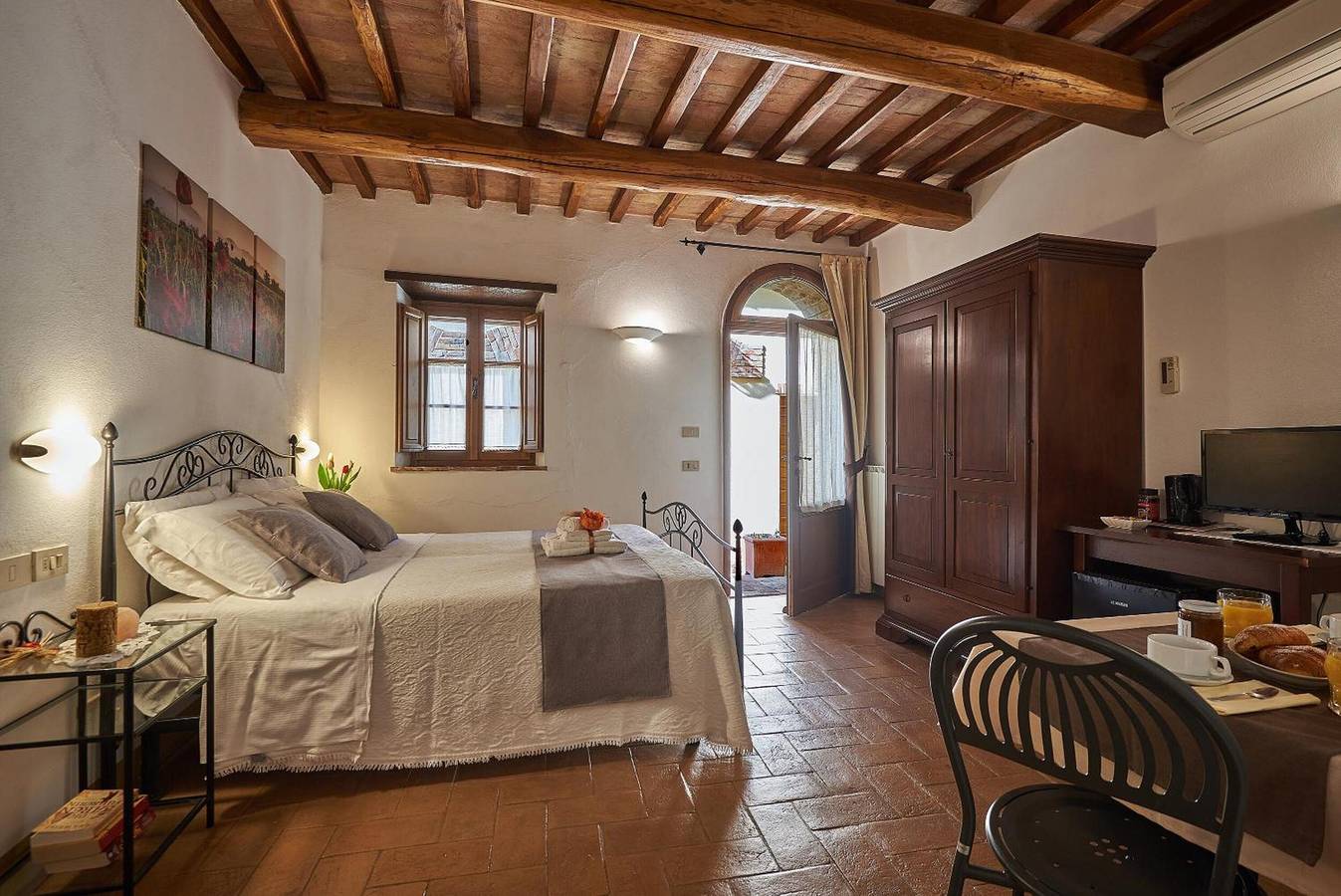 Zimmer 'Agriturismo Bonello Standard' mit Pool, Gemeinschaftsgarten und Wlan in Pienza, Orciatal