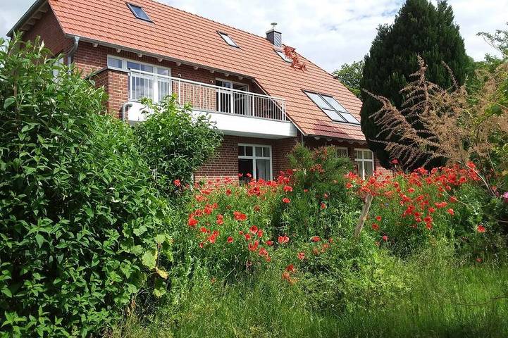 Ferienwohnung für 4 Personen, mit Terrasse und Garten in Sehlen