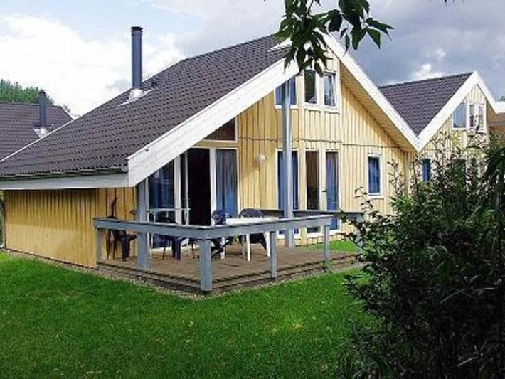 Ferienhaus für 6 Personen, mit Sauna und Garten sowie Pool, mit Haustier in Granzow