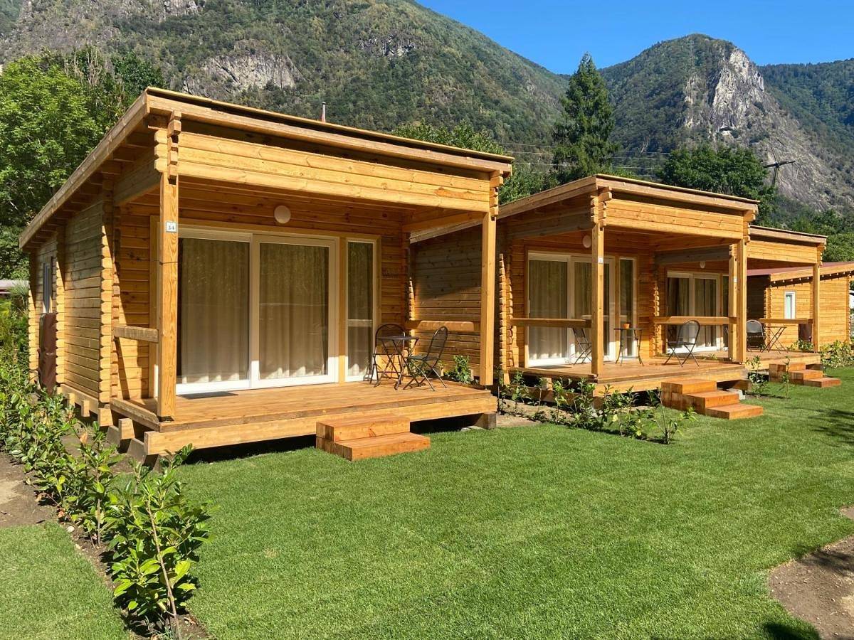 Family Bungalow with Shared Bathroom in Avegno Gordevio, Alpes tessinoises
