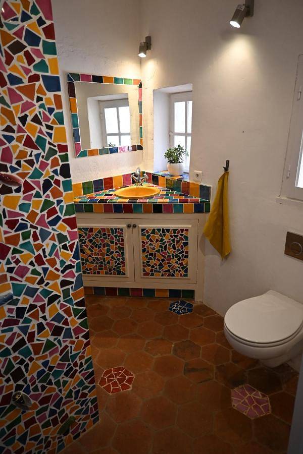 Three-Bedroom House in Roussillon, Parc naturel régional du Luberon