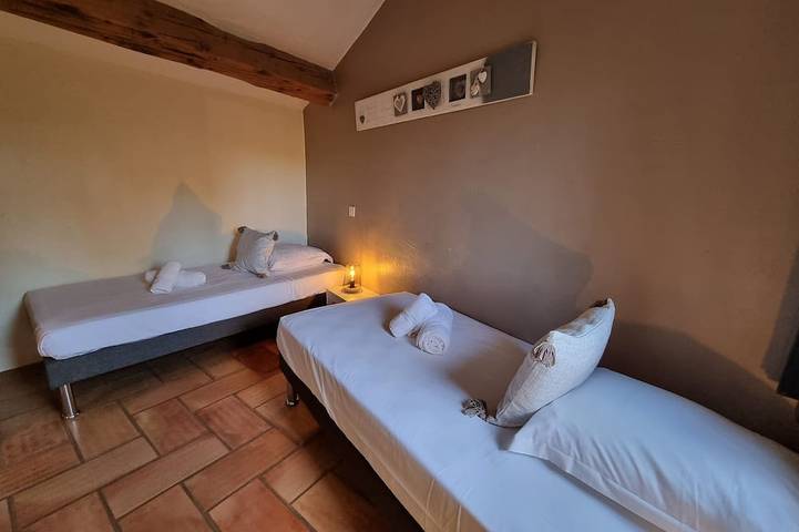 Mazet Hortensia air-conditioned, private terrace-shared pool - Vallée des Baux in Paradou, Arles region