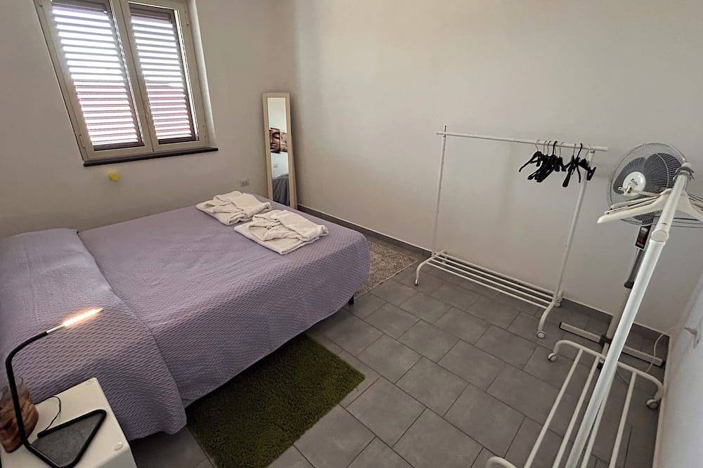 Entire apartment, Vacation House Oliveta, on the border between Basilicata and Calabria in Tortora Marina, Tortora