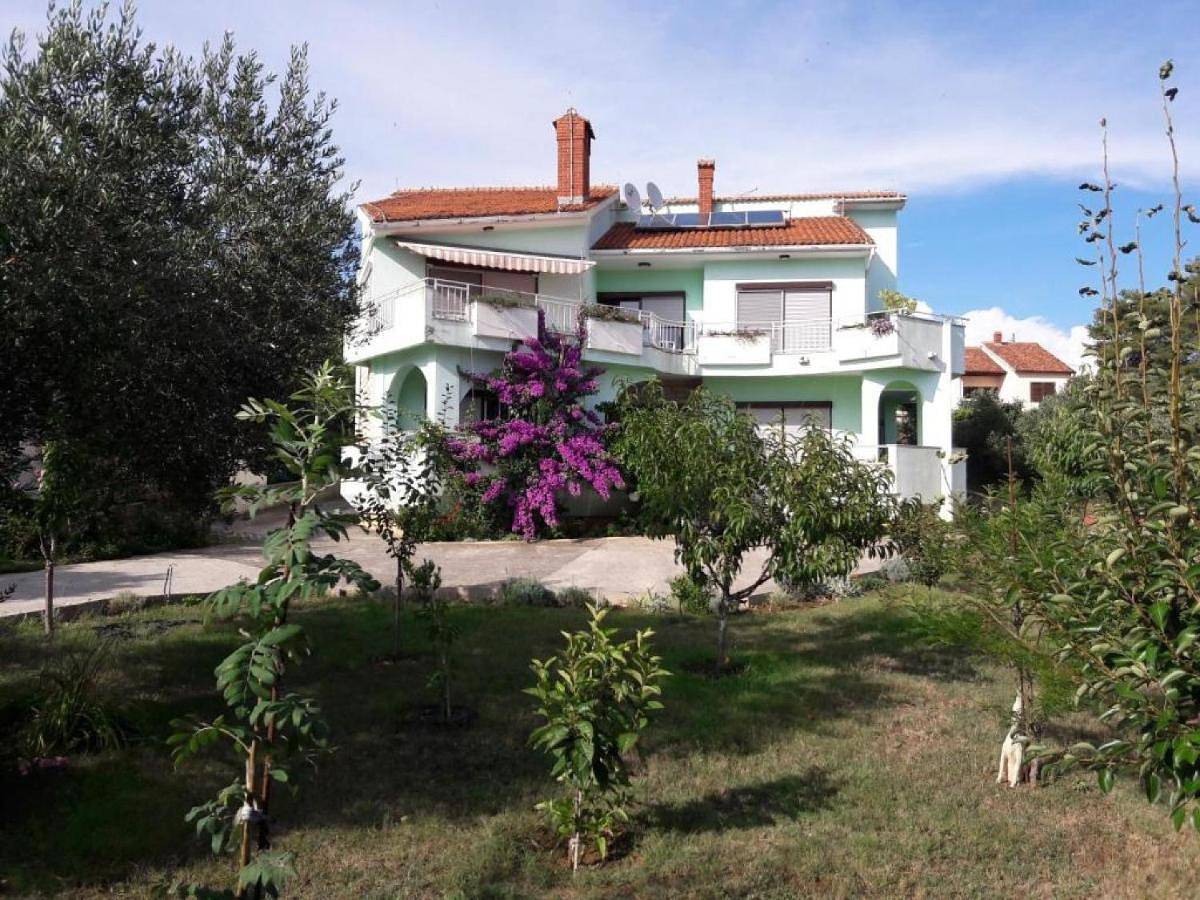 Ganze Wohnung, Apartments Kozino in Strand Kožino, Zadar (Kommun)