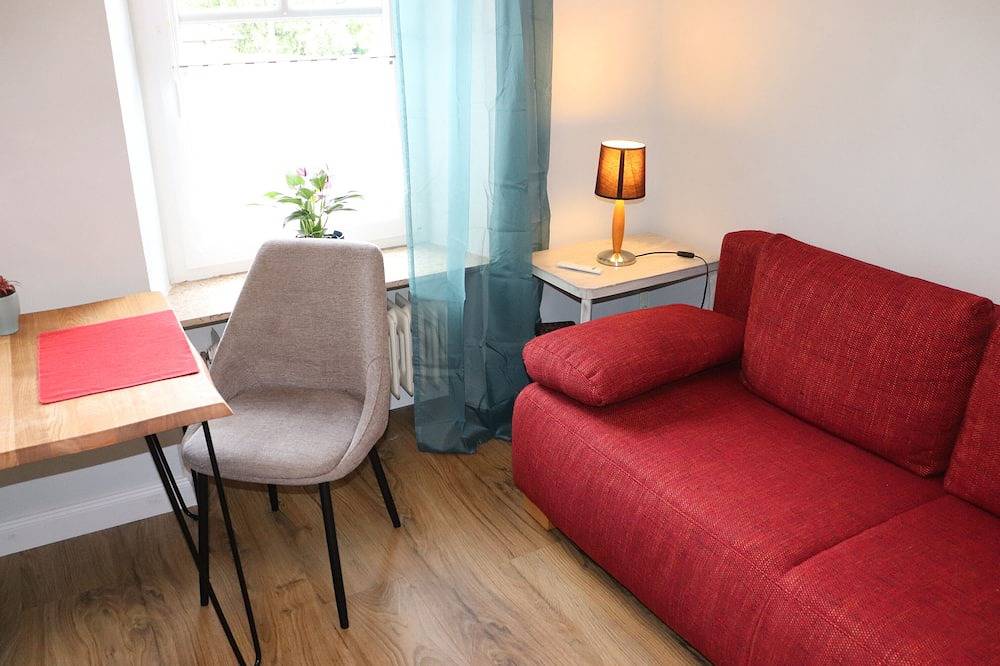 Ganze Wohnung, Urlaub beim Winzer mit Gartennutzung - Eigenes Restaurant in Burgen (bei Bernkastel-Kues), Bernkastel-Kues & Umgebung