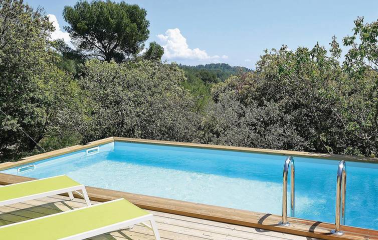 Location de vacances pour 6 personnes, avec piscine et jardin à Solliès-Toucas - 3