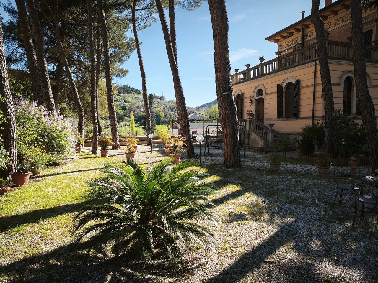 Ganze Wohnung, Ferienwohnung La Dimora del Musicista – Bergblick, Wlan & Garten in Foligno, Perugia Provinz