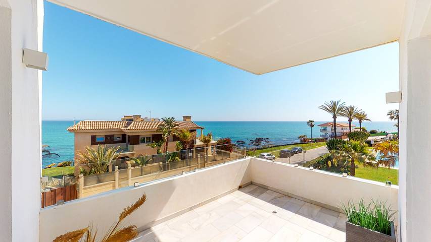 Entire apartment, Los Flamingos - Front Line Apartment La Cala in La Cala de Mijas, Mijas