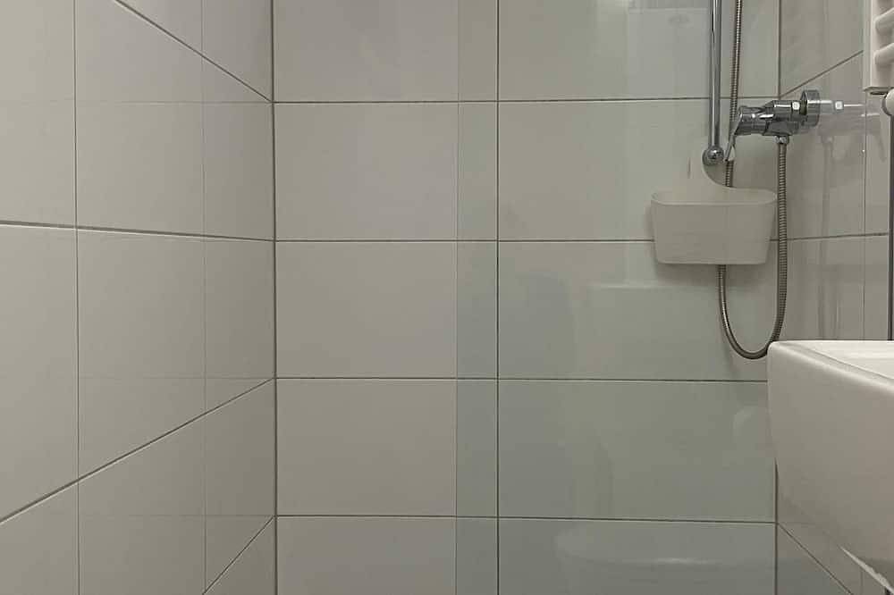 Ganze Wohnung, Gehobene Wohnung (40qm) am Stadtrand in Veitshöchheim, Fränkisches Weinland