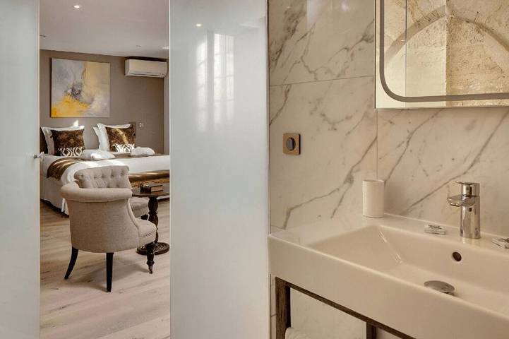 Hôtel pour 2 personnes, avec jardin dans Théâtre des Halles - 3