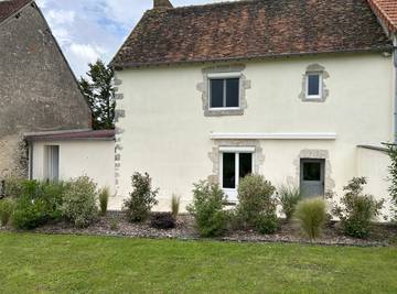 Gîte pour 4 personnes, avec jardin et terrasse à Cour-Cheverny