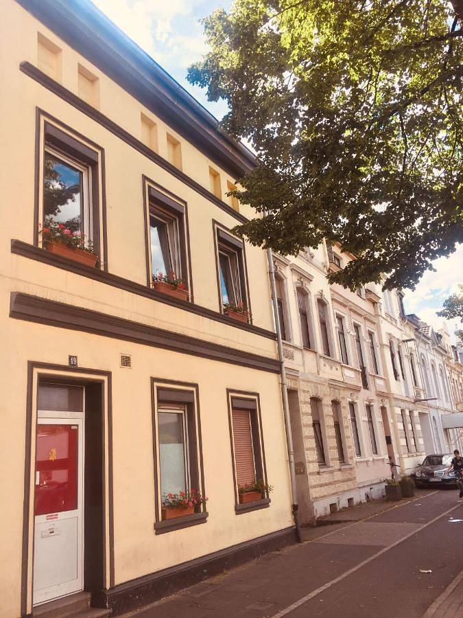 Ferienwohnung für 2 Personen, mit Terrasse und Garten in Bad Godesberg