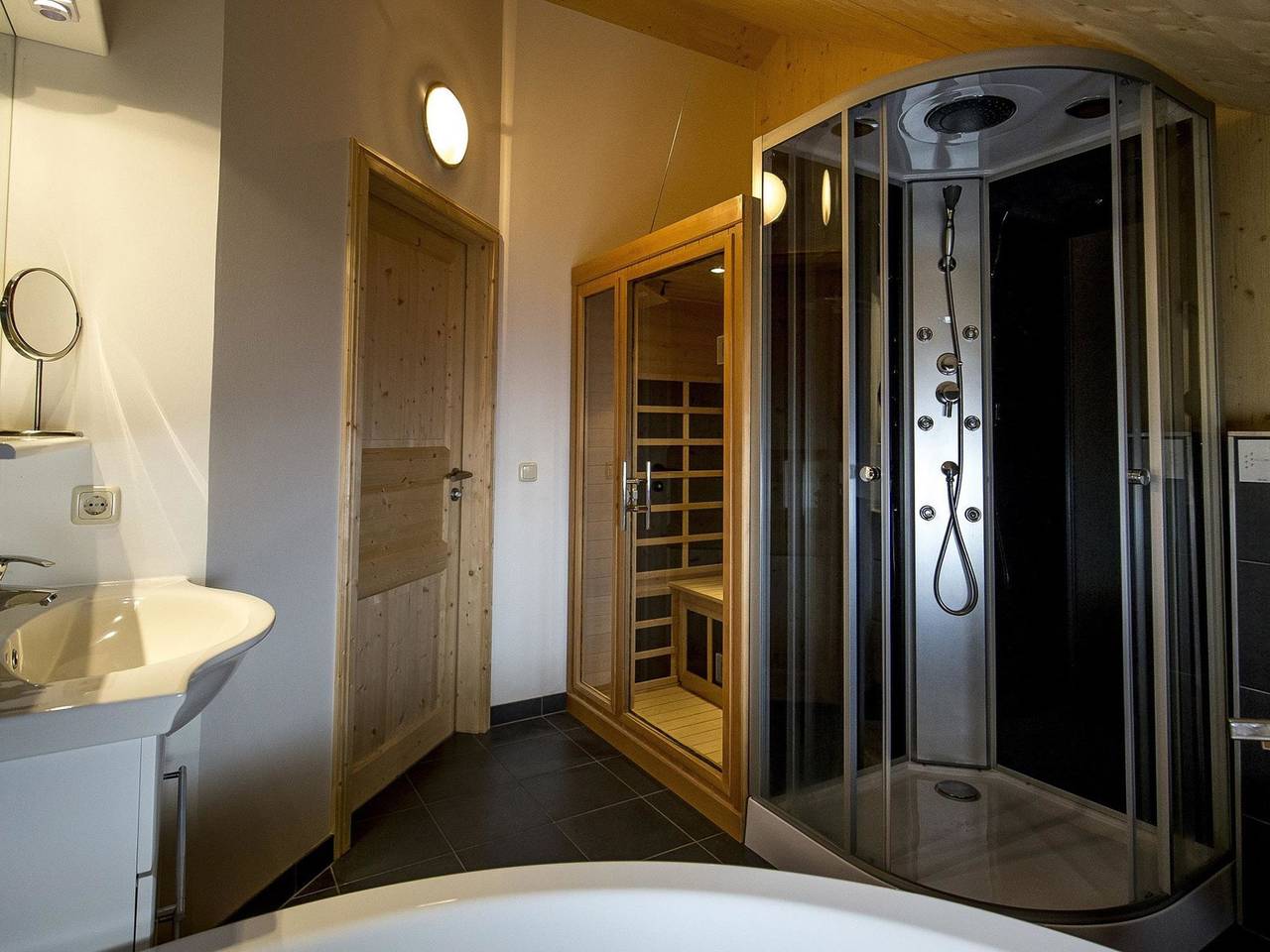 Chalet mit 2 Schlafzimmern & Ir-Sauna in St. Georgen ob Murau, Sankt Georgen am Kreischberg