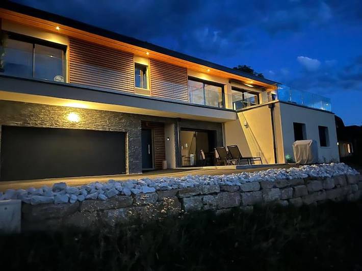 Gîte pour 6 personnes, avec vue ainsi que jardin et vue sur le lac à Saint-Eustache - 2