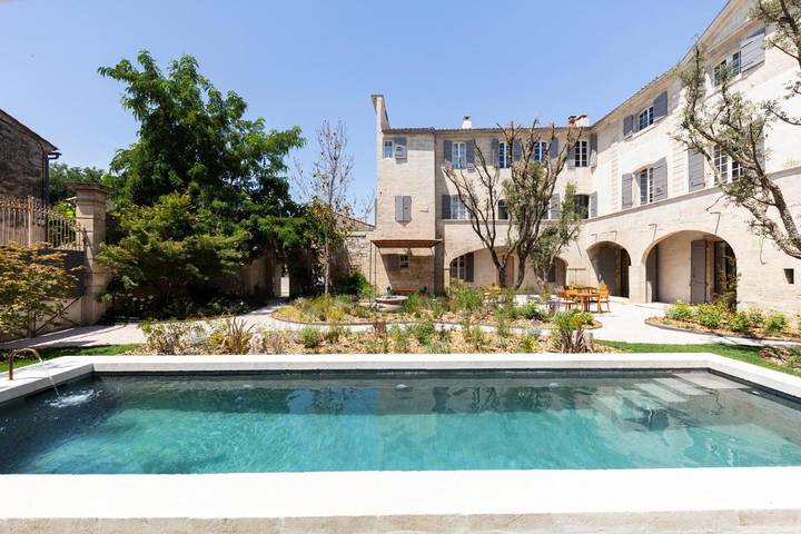 Ferienhaus für 2 Personen, mit Balkon und Terrasse sowie Garten und Pool