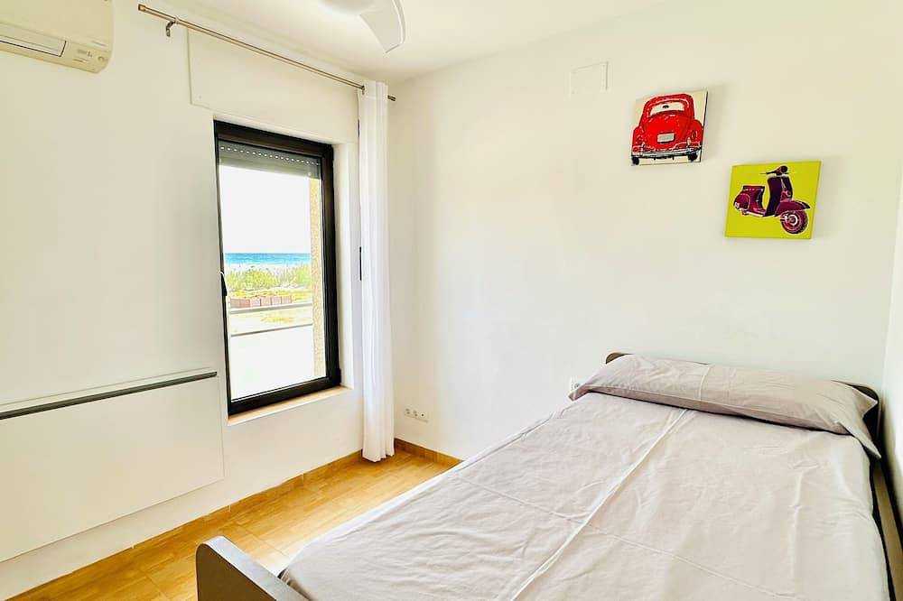 Entire apartment, Studio flat in a chalet in Vandellòs i l'Hospitalet de l'Infant, Costa Dorada