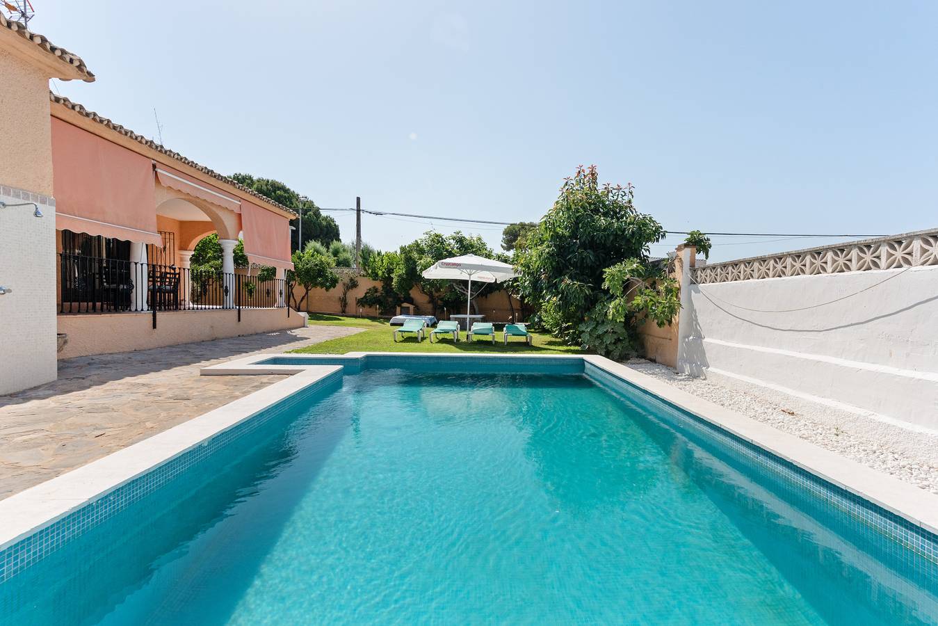 Casa Jacamar - independent villa chalet house in Marbella in Las Chapas, Marbella