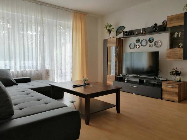 Ferienwohnung für 4 Personen, mit Terrasse und Garten sowie Ausblick in Öhringen