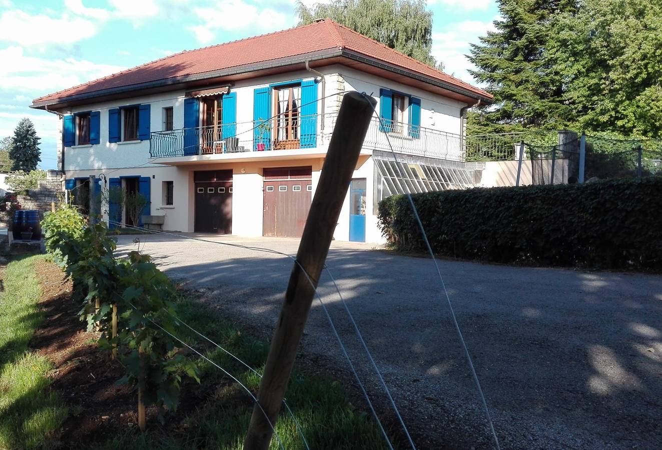 Maison d'hôtes "Au Doubs Cocon Fleuri" - Chambre in Mamirolle, Jura Francais