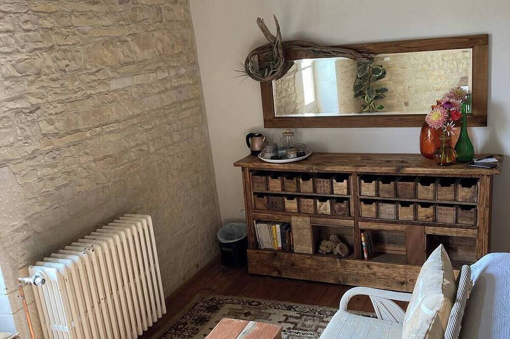 No12 is a unique,boutique B&B 3 in Mansle, Charente