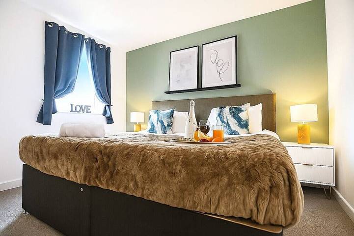 Ganze Wohnung, Duplex Apartment • Balcony • FreeParking • SmartTV in Milton Keynes, Südostengland