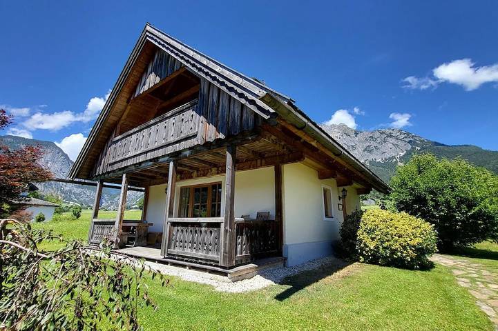 Ferienhaus für 6 Personen, mit Balkon und Sauna sowie Garten