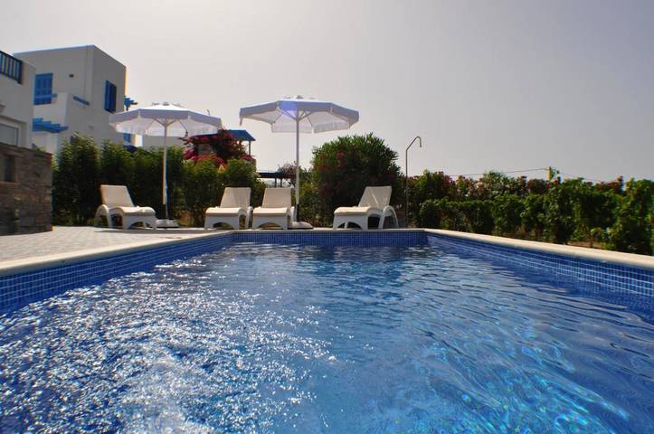 Location de vacances pour 5 personnes, avec piscine ainsi que jardin et vue dans Agia Anna - 4