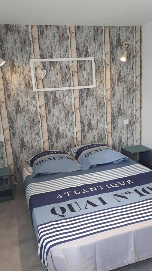 Location de vacances pour 3 personnes, avec vue et terrasse à Étaules - 2