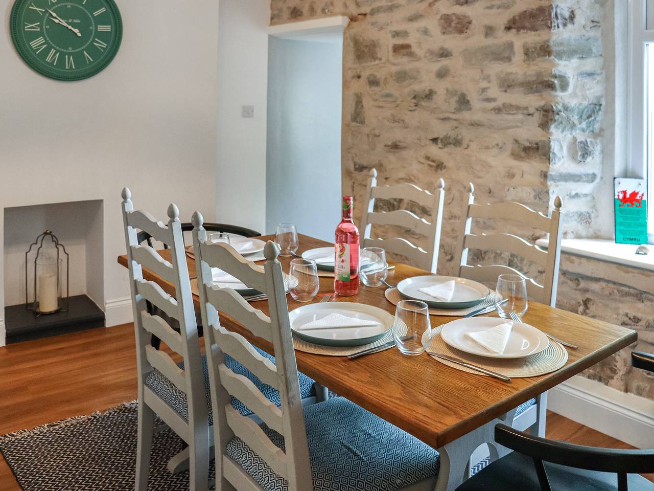 8 Stratford Villas in Llansteffan, Carmarthenshire