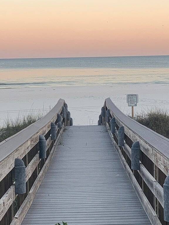 Beach Rental for 8 Guests in Orange Beach, Mobile Bay