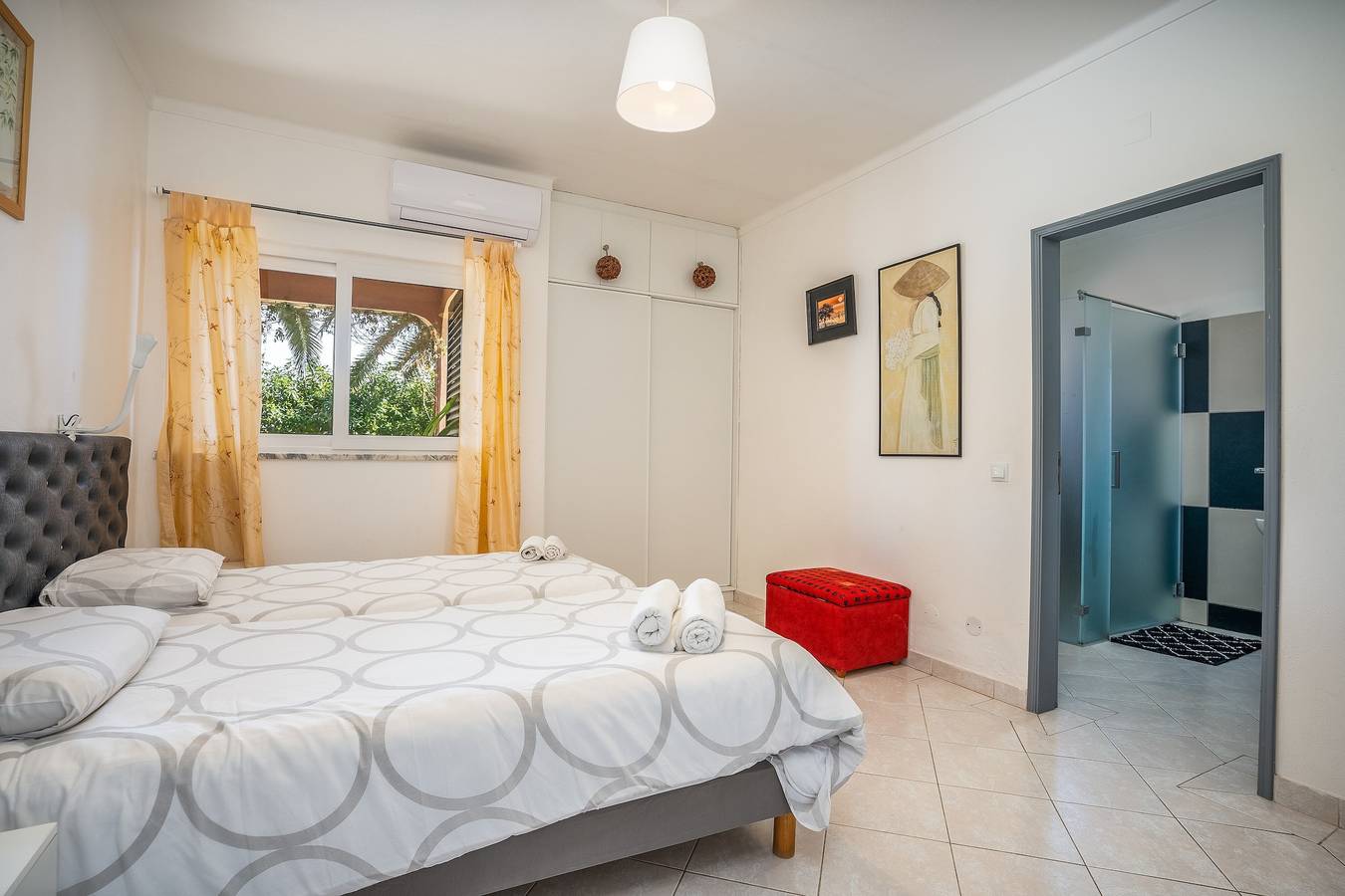 Room "Galé" with Shared Pool, Wi-Fi, and Air Conditioning in Pêra, Alcantarilha e Pêra