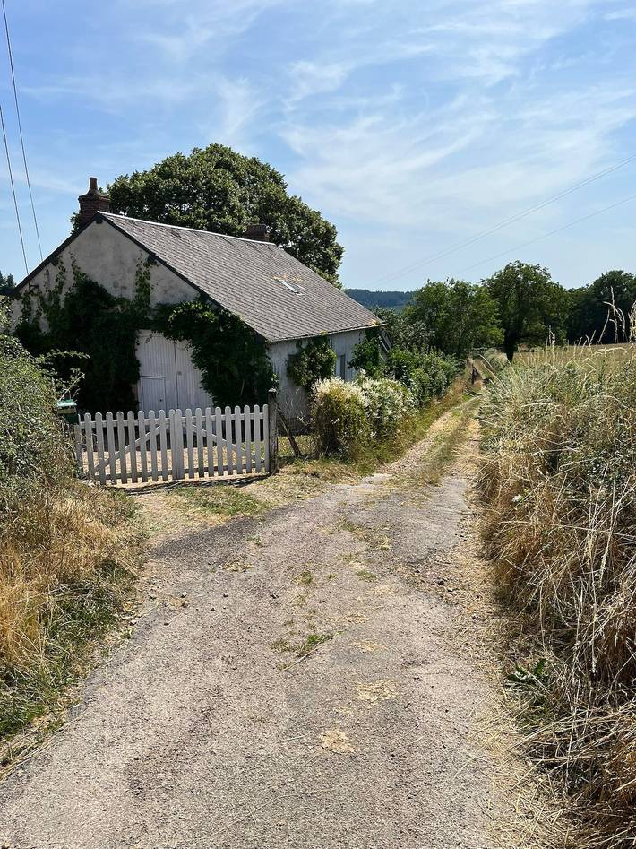 Gîte pour 5 personnes, animaux acceptés à Saint-Léger-de-Fougeret - 2