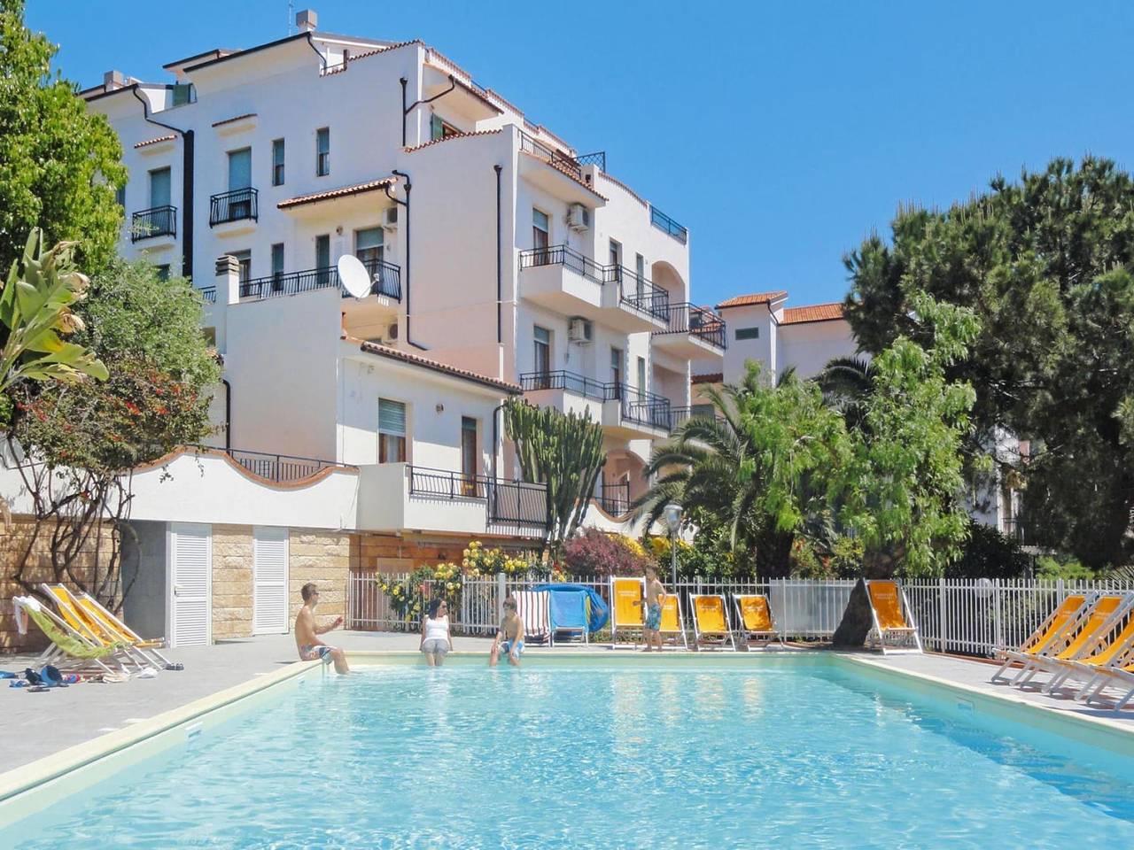 Apartamento entero, Piso en Pietra Ligure in Pietra Ligure, Pietra Ligure Municipio