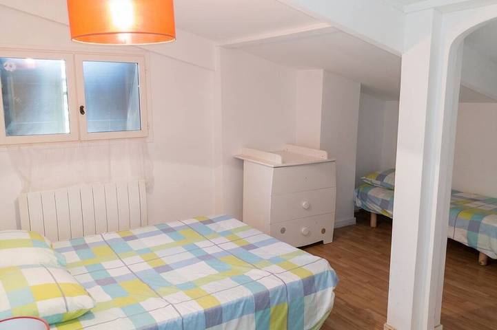 Location de vacances pour 9 personnes, avec terrasse et jardin, animaux acceptés à Montferrat - 3